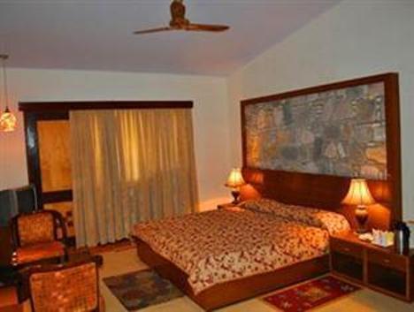 Corbett Suman Grand Hotel Corbett National Park ภายนอก รูปภาพ