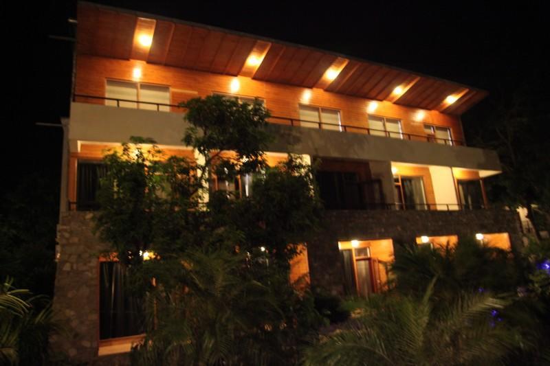 Corbett Suman Grand Hotel Corbett National Park ภายนอก รูปภาพ