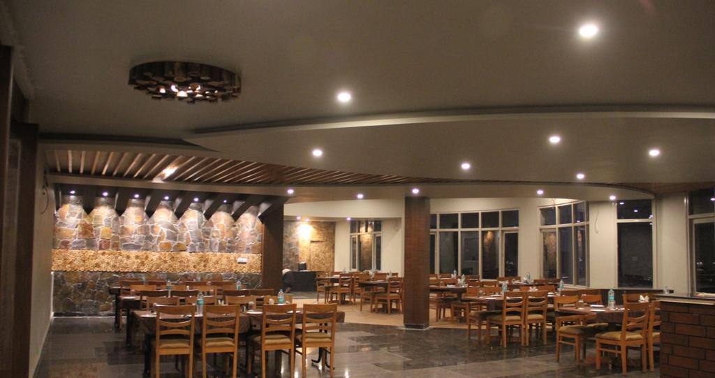 Corbett Suman Grand Hotel Corbett National Park ภายนอก รูปภาพ